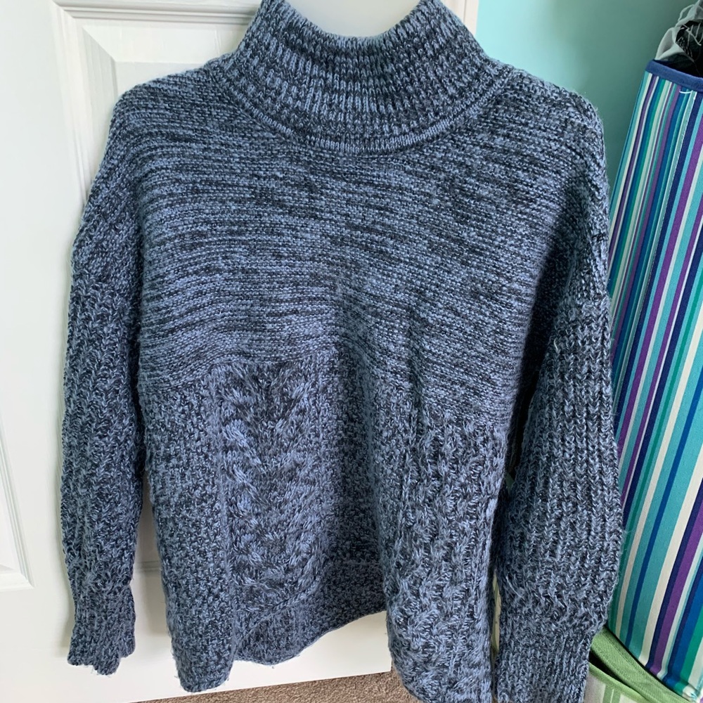 Simply Vera Blue Turtleneck